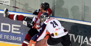 Saspringtā spēlē "HS Rīga/Prizma" apspēlē HK "Juniors"