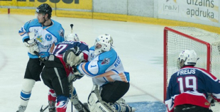 "Liepājas Metalurgs 2" spraigā spēlē pārspēj čempionāta līdervienību "Ozolnieki/Monarch"