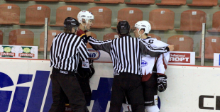 "Juniors" viesos uzveic "HS Rīga/Prizma"