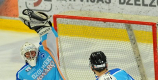 "Ozolnieki-MONARCH" revanšējas "SMScredit.lv"