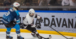 Vakar tika aizvadīta pirmā "Optibet" Baltijas sieviešu hokeja čempionāta spēle starp SHK "Laima" un "L&L Hope"