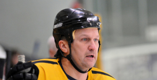 Vecie buki vēl grauž ledu