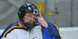 Vecie buki vēl grauž ledu