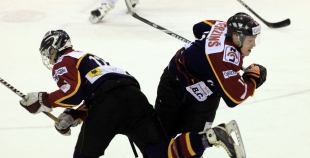 "Juniors" pēcspēles metienos uzveic "Prizmu"