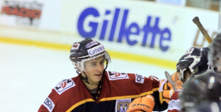 "Juniors" pēcspēles metienos uzveic "Prizmu"