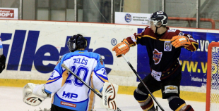 "Prizma" pārspēj čempionāta līderus