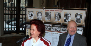 Saeimā atklāta izstāde „Latvijas hokejam - 80”