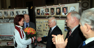 Saeimā atklāta izstāde „Latvijas hokejam - 80”