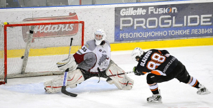 "SMScredit.lv" "bullīšos" apspēlē HK "Rīga-95"