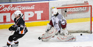 "SMScredit.lv" "bullīšos" apspēlē HK "Rīga-95"