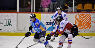 "JLSS/Zemgale" savā laukumā pieveic čempionāta līderus