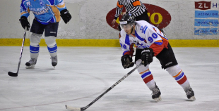 "JLSS/Zemgale" savā laukumā pieveic čempionāta līderus