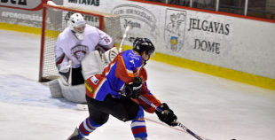 HK "Juniors" uzvar  bullīšos un tiek tālāk