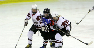 Latvijas sieviešu hokeja izlase izcīna otro uzvaru PČ pirmajā divīzijā