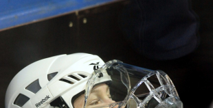 Latvijas sieviešu hokeja izlase piedzīvo sāpīgu zaudējumu pasaules čempionātā