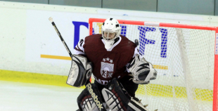 Latvijas sieviešu hokeja izlase piedzīvo sāpīgu zaudējumu pasaules čempionātā