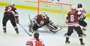 Hokejistēm zaudējums  jeb paliksim kur bijām