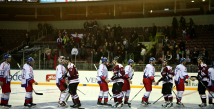 Latvijas izlase izglābjas pamatlaikā, tomēr zaudē "bullīšos"