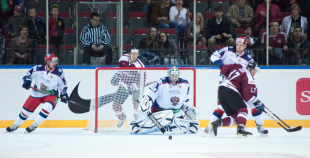 Latvijas hokeja izlase uzveic Krieviju