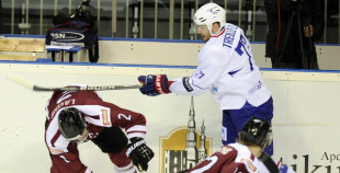 Latvija bullīšos uzvar Franciju