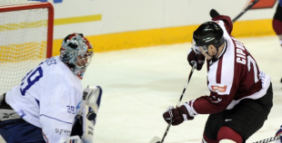 Latvija bullīšos uzvar Franciju