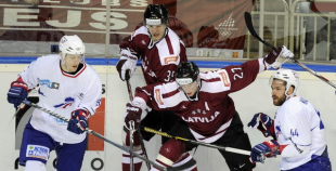 Latvija bullīšos uzvar Franciju