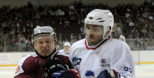 Latvija bullīšos uzvar Franciju