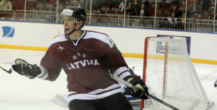 Latvija bullīšos uzvar Franciju