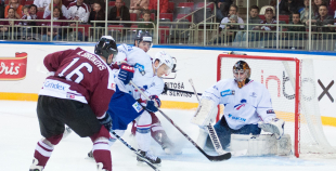 Latvijas izlase otrajā spēlē uzveic Franciju