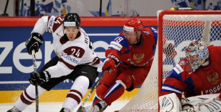 Latvija  piekāpjas Krievijai