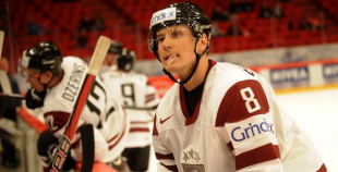 Latvija  piekāpjas Krievijai