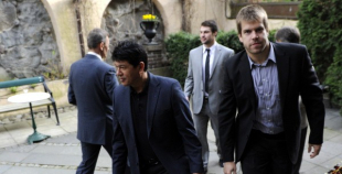 Hokejisti pieņemšanā Latvijas vēstniecībā Stokholmā