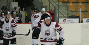 Latvijas U-20 hokejisti Žoltoka kausā zaudē baltkrievijas vienaudžiem