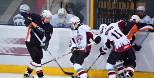 "SMScredit.lv" izcīna uzvaru pār HK "Juniors"