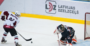"SMScredit.lv" izcīna uzvaru pār HK "Juniors"