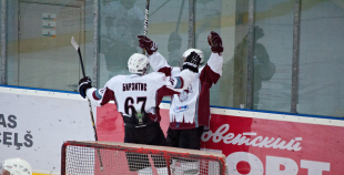 "SMScredit.lv" izcīna uzvaru pār HK "Juniors"