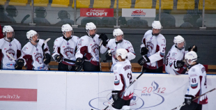 "SMScredit.lv" izcīna uzvaru pār HK "Juniors"