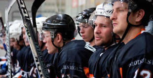 "SMScredit.lv" izcīna uzvaru pār HK "Juniors"