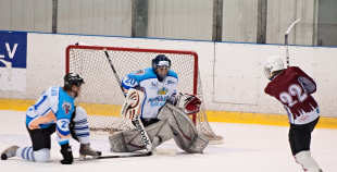 "Ozolnieki/Monarch" viesos ar 5:0 uzvar "Rīga 96" hokejistus.