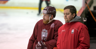 Latvijas izlases treniņnometnei pievienojušies Kaspars Daugaviņš un Kristaps Sotnieks