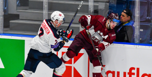 Latvijas hokeja izlase Bratislavas Ziemassvētku turnīru sāk ar uzvaru