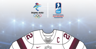 IIHF prezentē Latvijas hokeja izlases jaunos spēļu kreklus