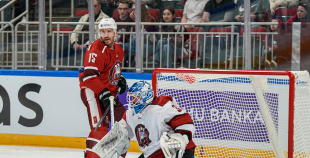 Hokeja leģendu spēles pamatlaiks noslēdzas ar draudzīgu neizšķirtu