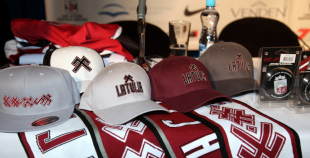 Prezentē Latvijas izlases jaunos spēļu kreklus