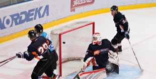 "SMScredit.lv" ar rezultātu 7:4 pieveic "Ozolnieki/MONARCH"