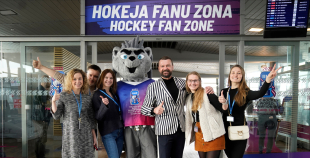 Lidostā “Rīga” atklāta IIHF Pasaules Čempionāta Hokejā informācijas un atpūtas zona faniem