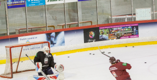 Latvijas nacionālā hokeja izlase aizvada pirmo kopīgo ledus treniņu