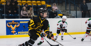 FOTO: U-9 sabraukums Ventspilī