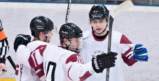 Latvijas U20 izlase pēdējā spēlē pirms PČ izcīna uzvaru