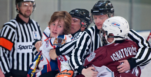 HK "Juniors" apspēlē HS "Rīga/Prizma" un pakāpjas uz otro vietu